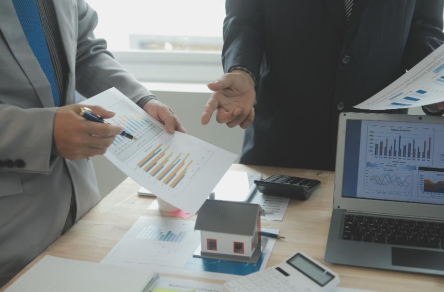 Off-Plan Property Investment Advantages and Risks